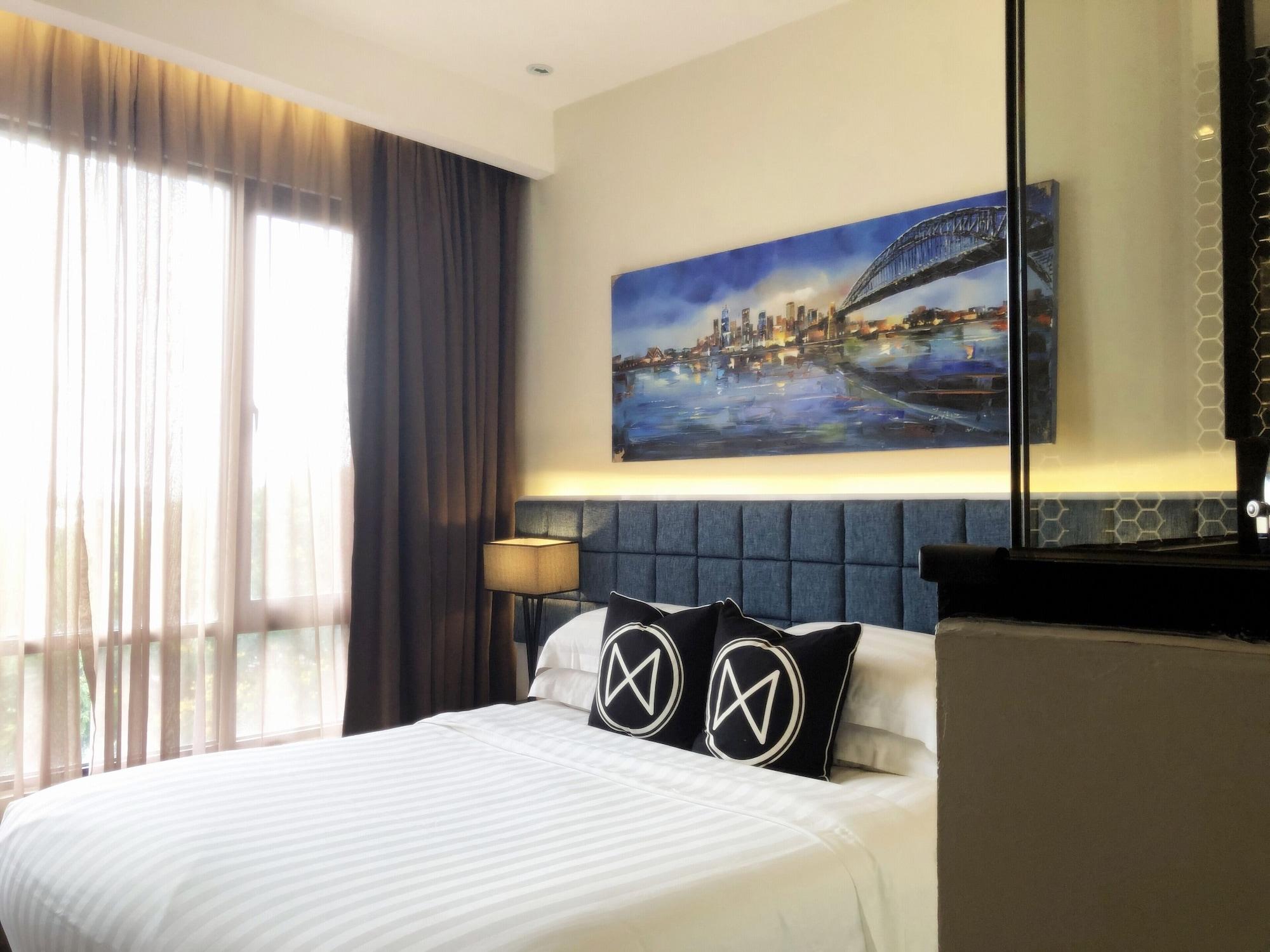 M Roof & Residences 4*
