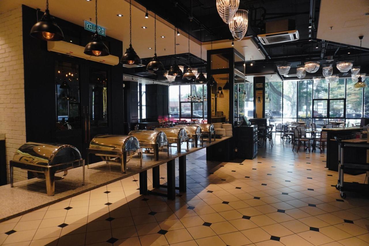 M Roof & Residences Hotel