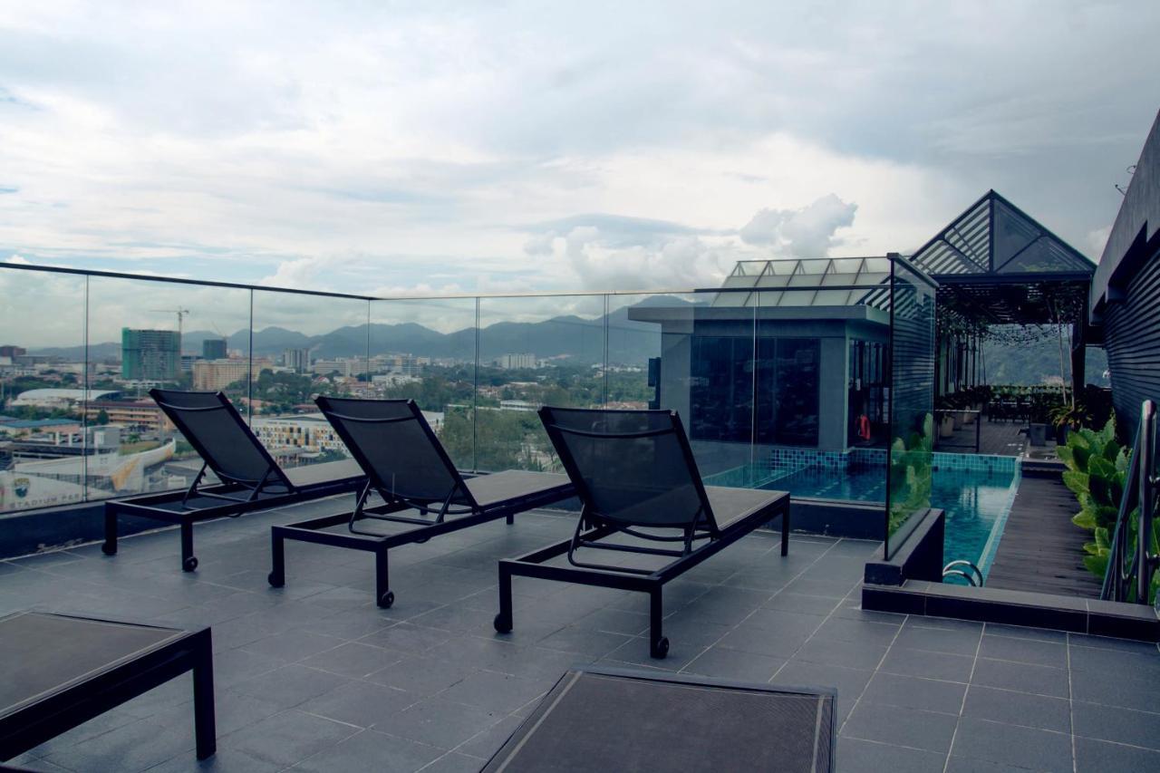 M Roof & Residences Hotel