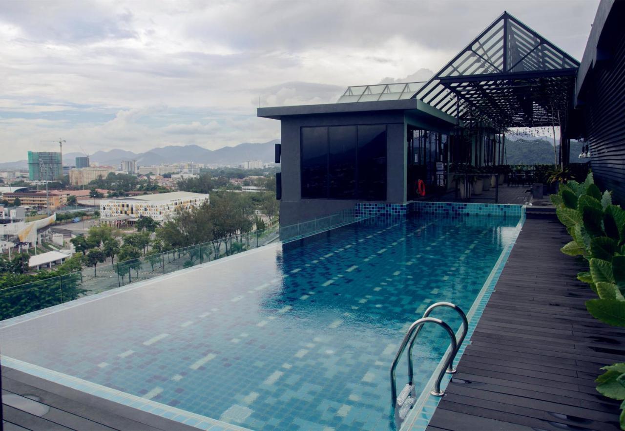 M Roof & Residences 4*